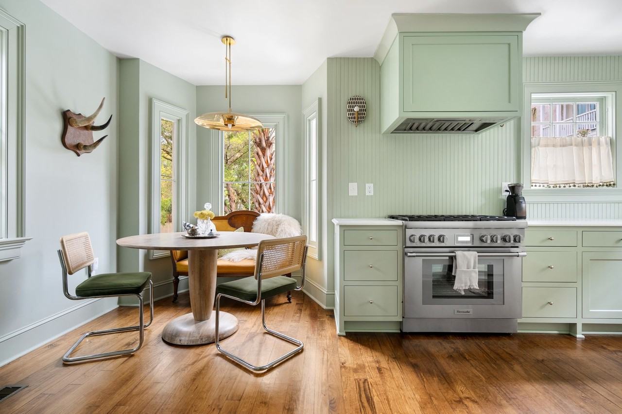 6 Gadsden St - Photo 2 of 36