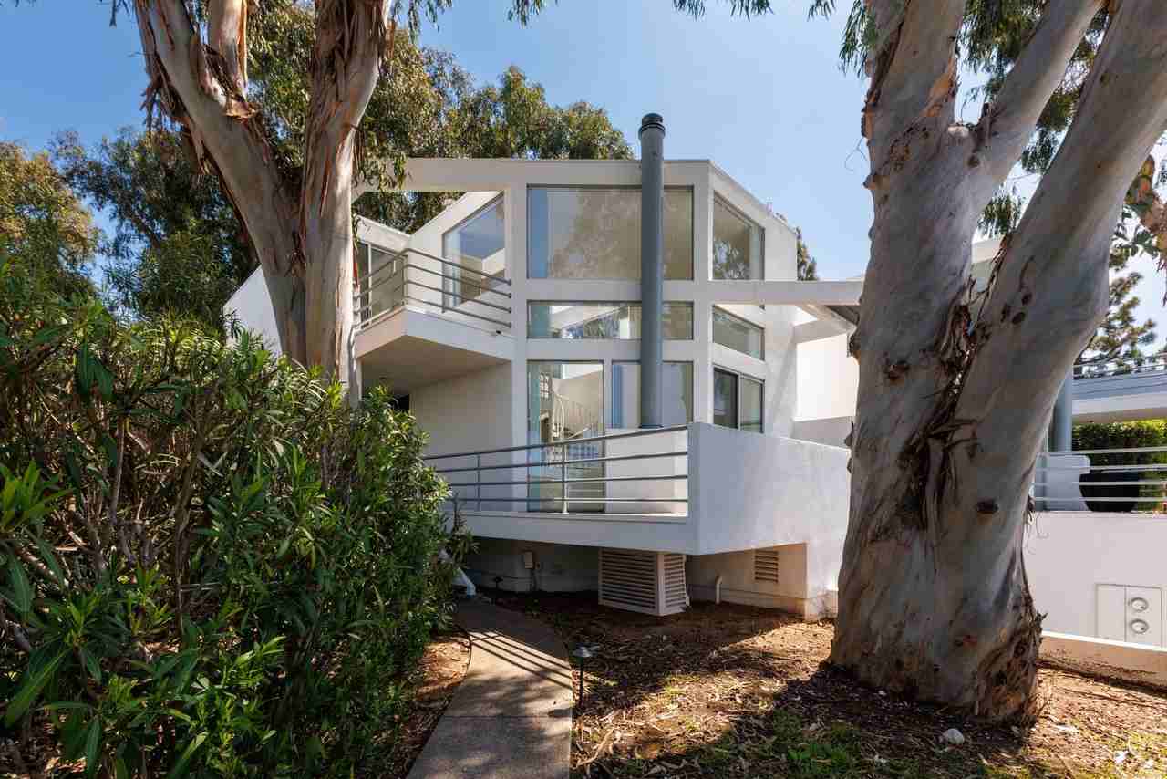 232 4th St - Photo 2 of 31