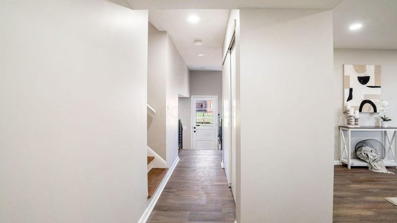 5715 Satinwood Dr - Photo 2 of 23