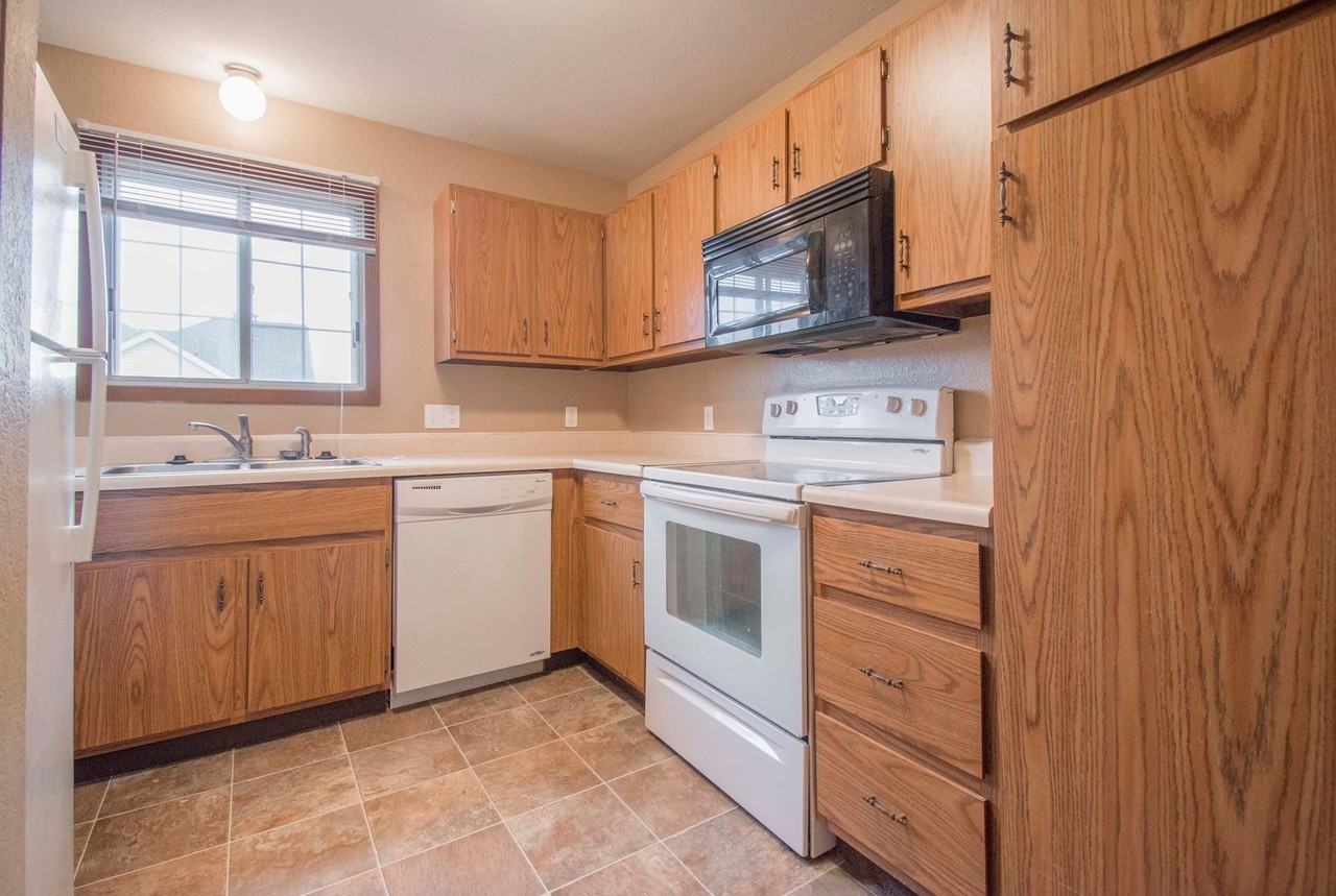 Lancaster Park Townhomes - Photo 2 of 13