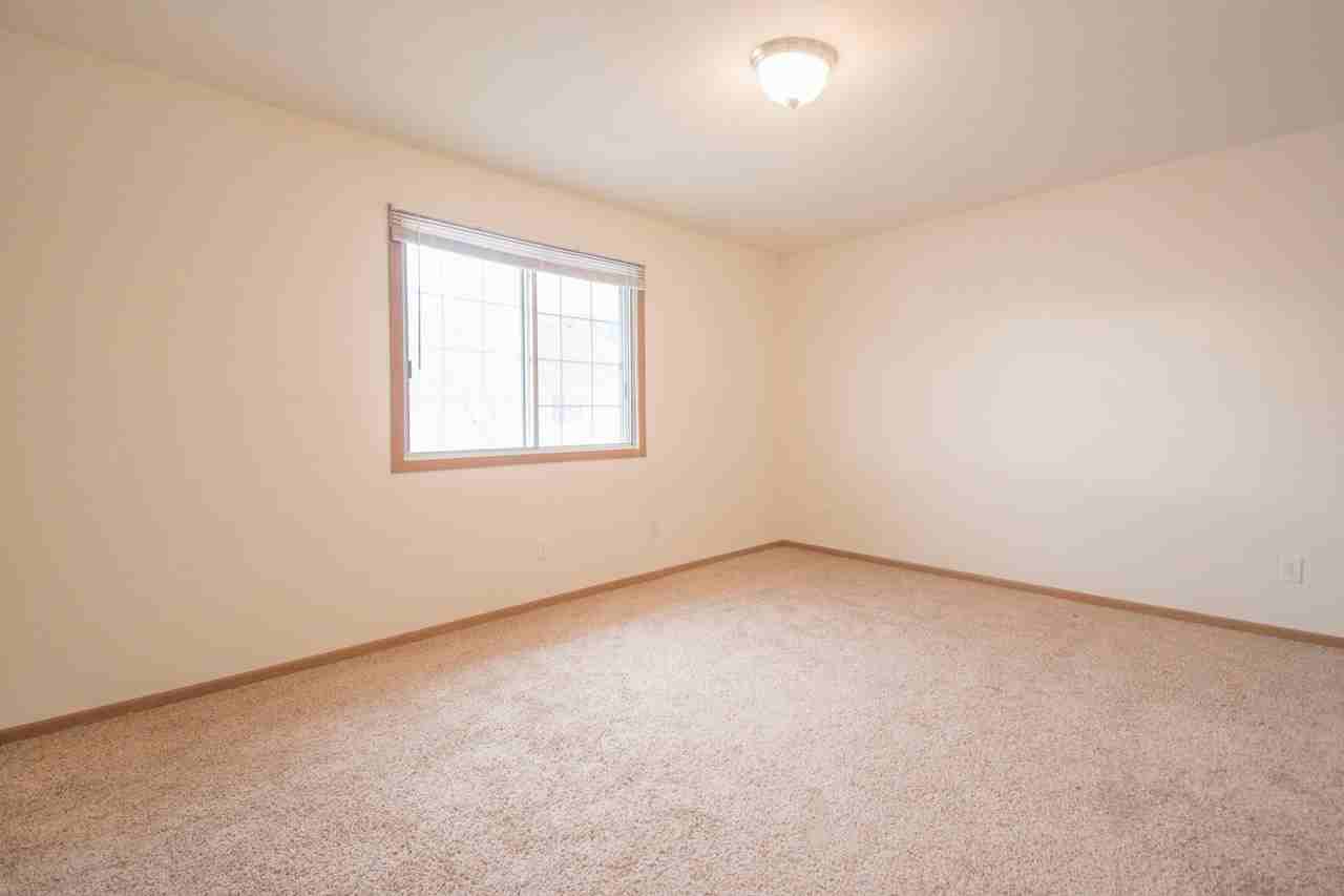 Lancaster Park Townhomes - Photo 4 of 13