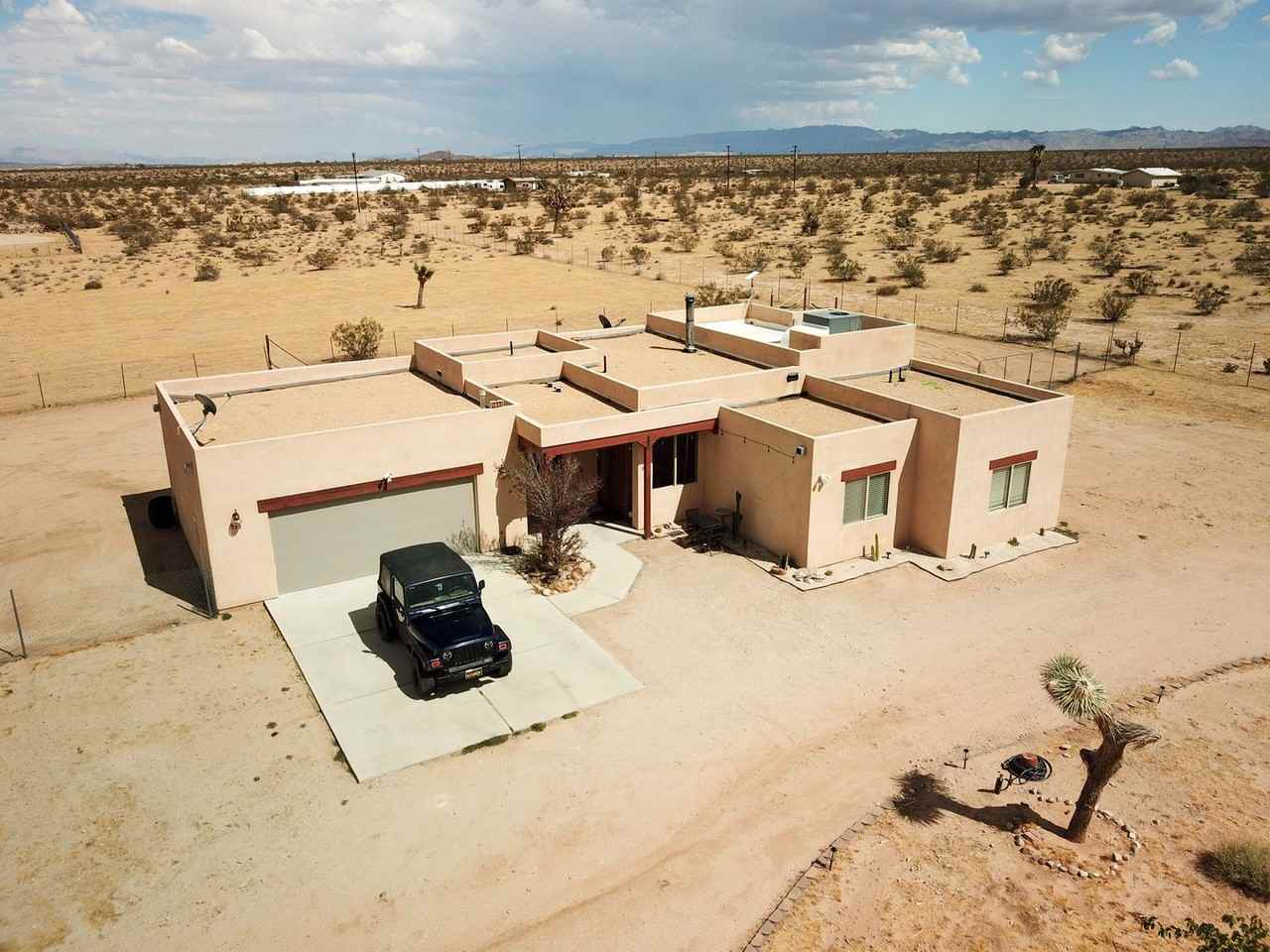 711 Willie Way - Photo 2 of 21