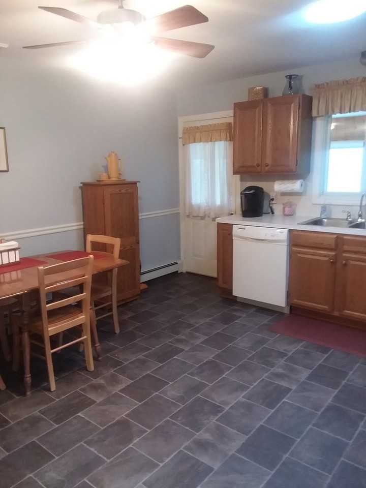 8 Hamilton Ave - Photo 3 of 12