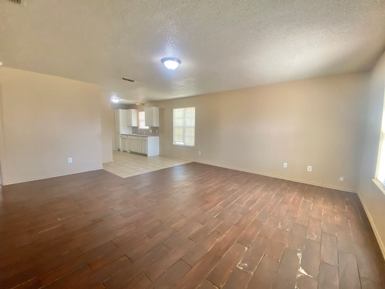 3318 Itasca St - Photo 2 of 12