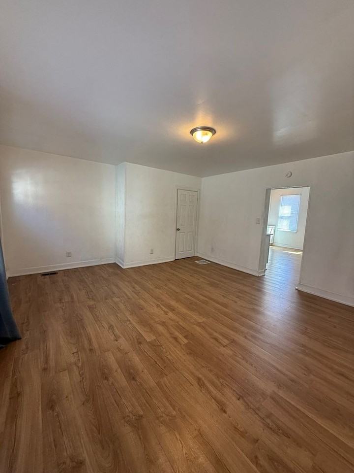 941 Itin Street - Photo 3 of 19