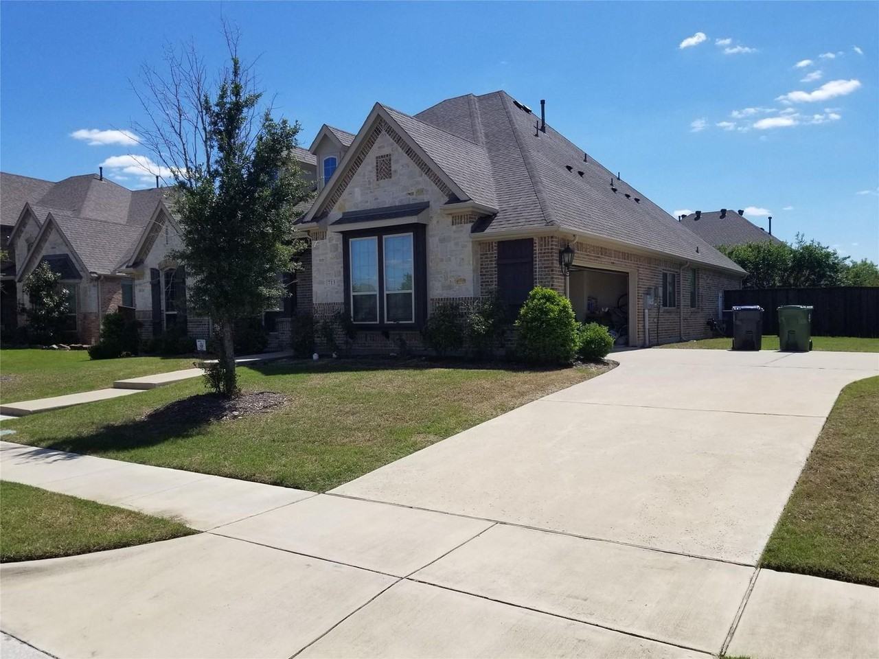 713 Lina Ct - Photo 2 of 13