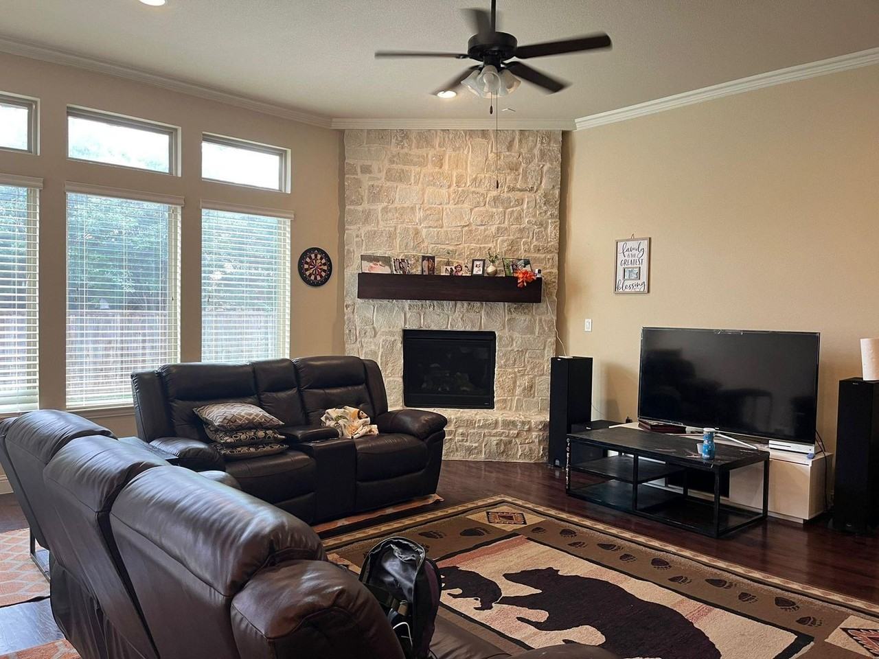 713 Lina Ct - Photo 3 of 13