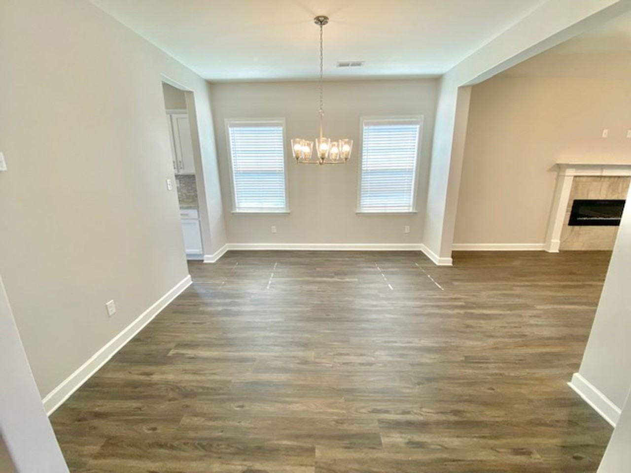 365 Azalea Dr - Photo 3 of 12