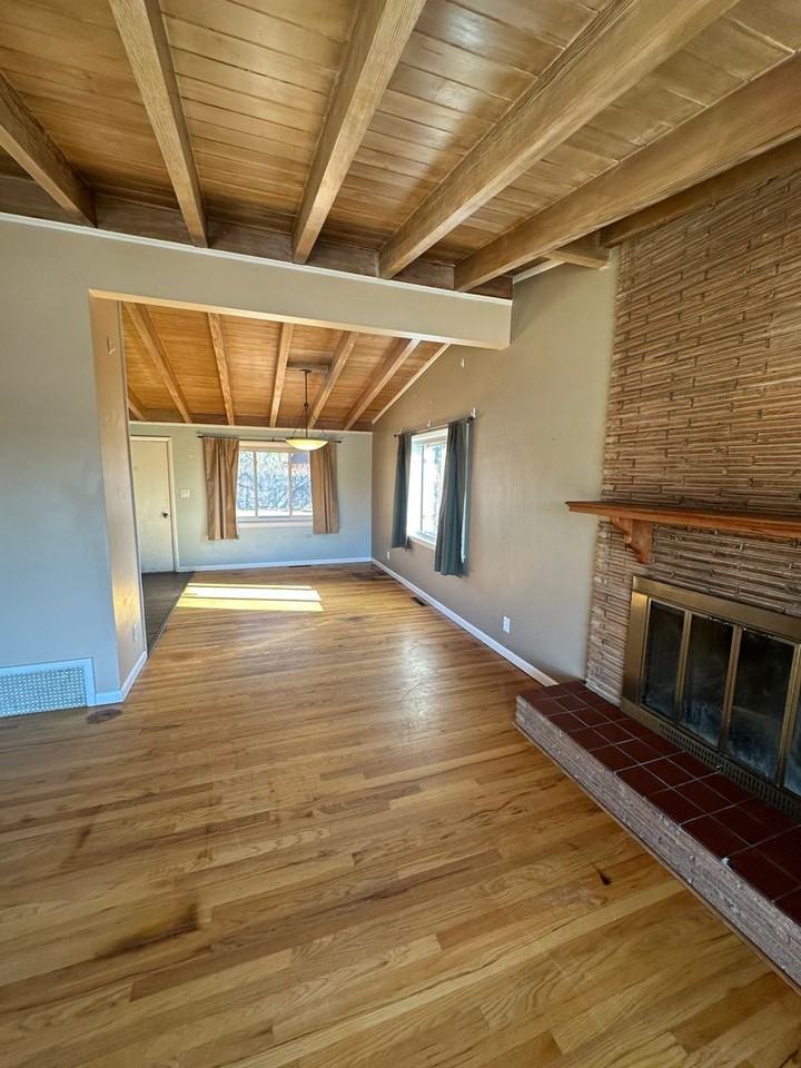 2830 Kelley Dr - Photo 4 of 10