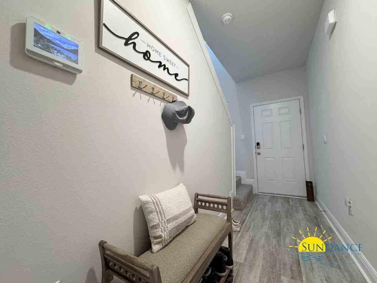 1013 Mclaren Cir - Photo 2 of 32