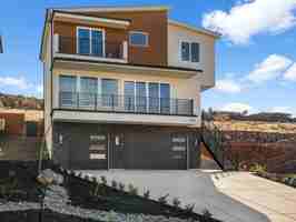featured image of 656 E Desert Cactus Dr