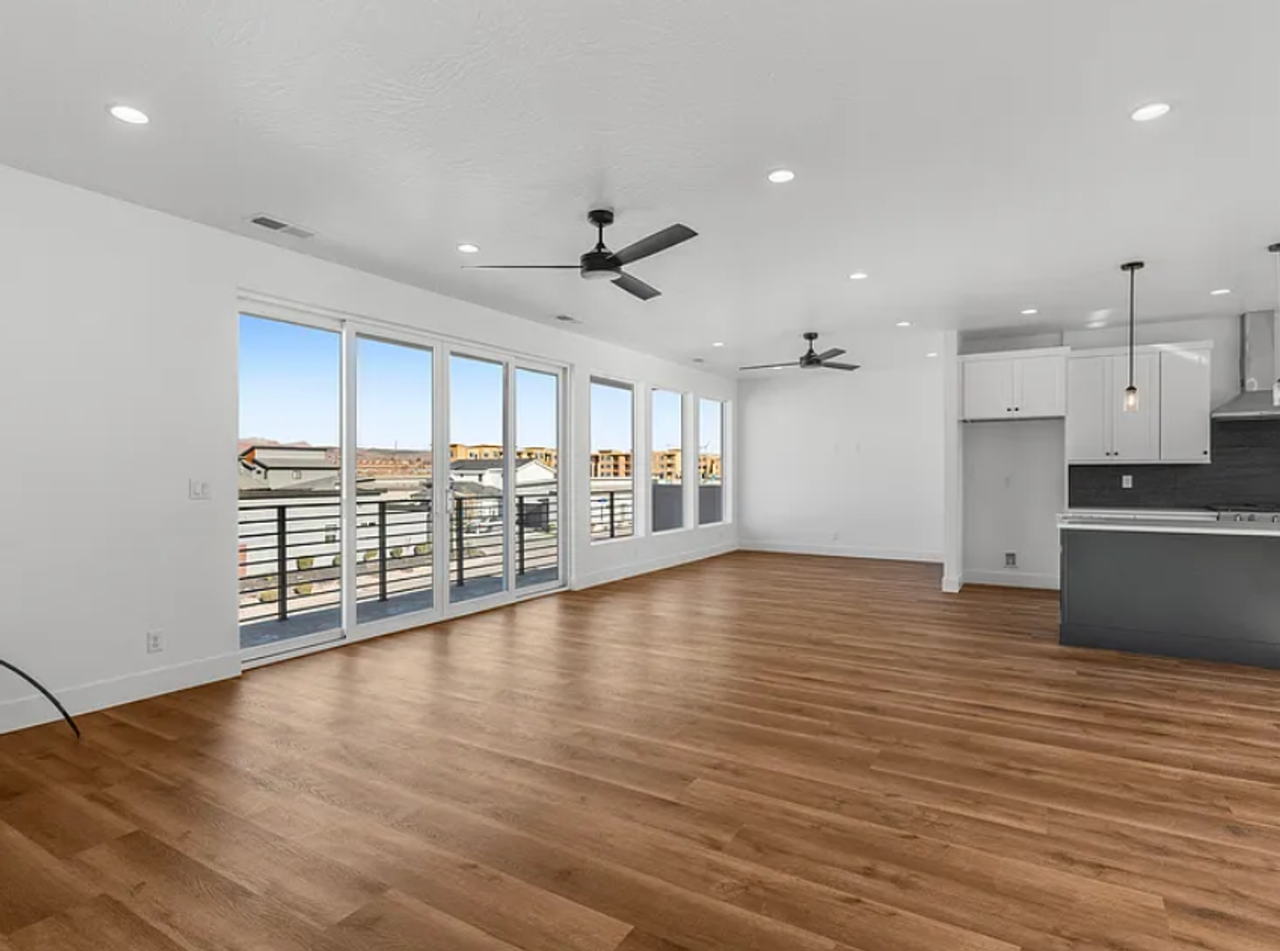 656 E Desert Cactus Dr - Photo 4 of 15