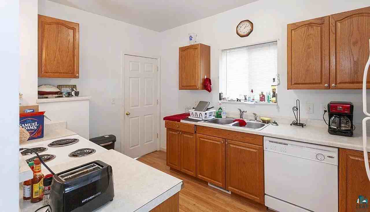 5801 Olney St - Photo 7 of 12