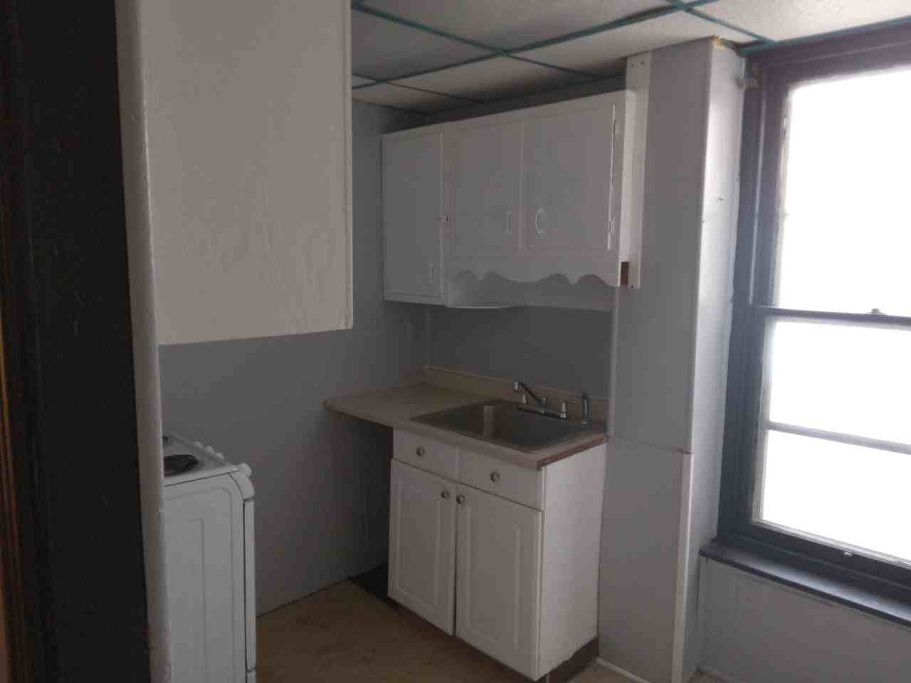 216 Ridge Ave - Photo 2 of 14