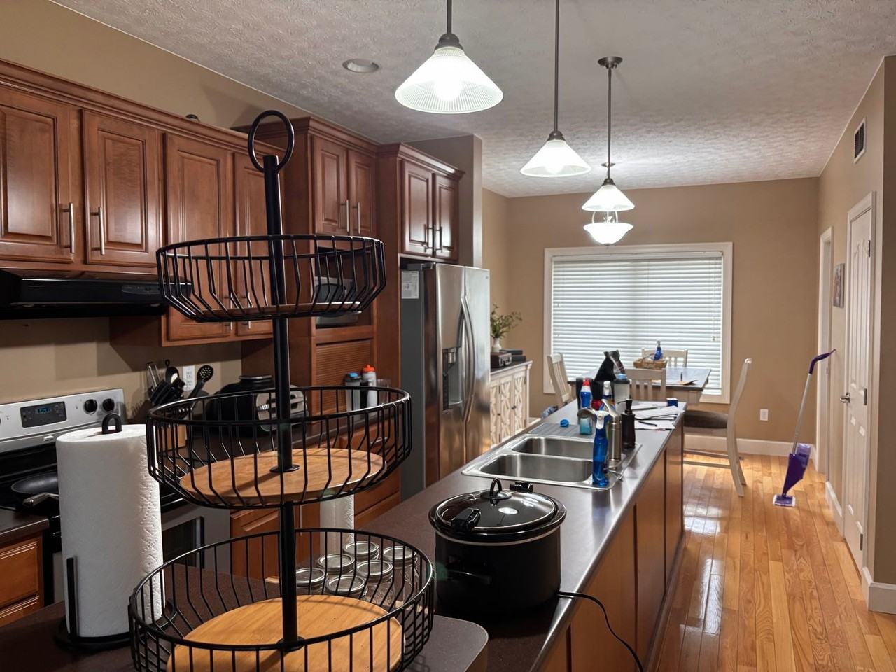 392 Frontier Ave - Photo 3 of 18