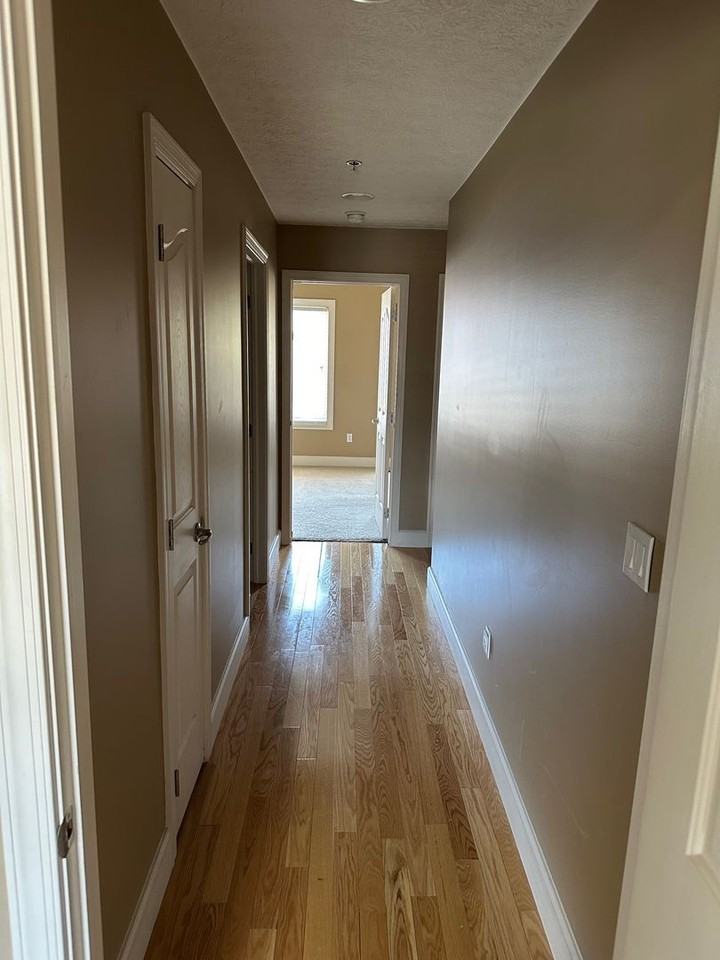 392 Frontier Ave - Photo 7 of 18