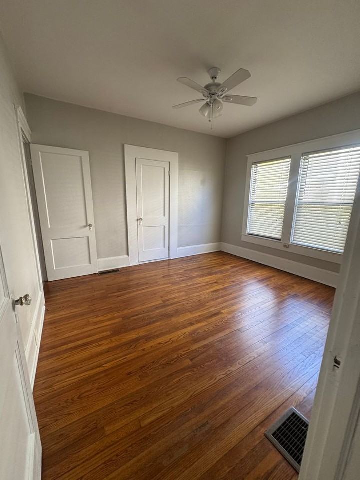 606 Ridgewood Ave - Photo 7 of 9