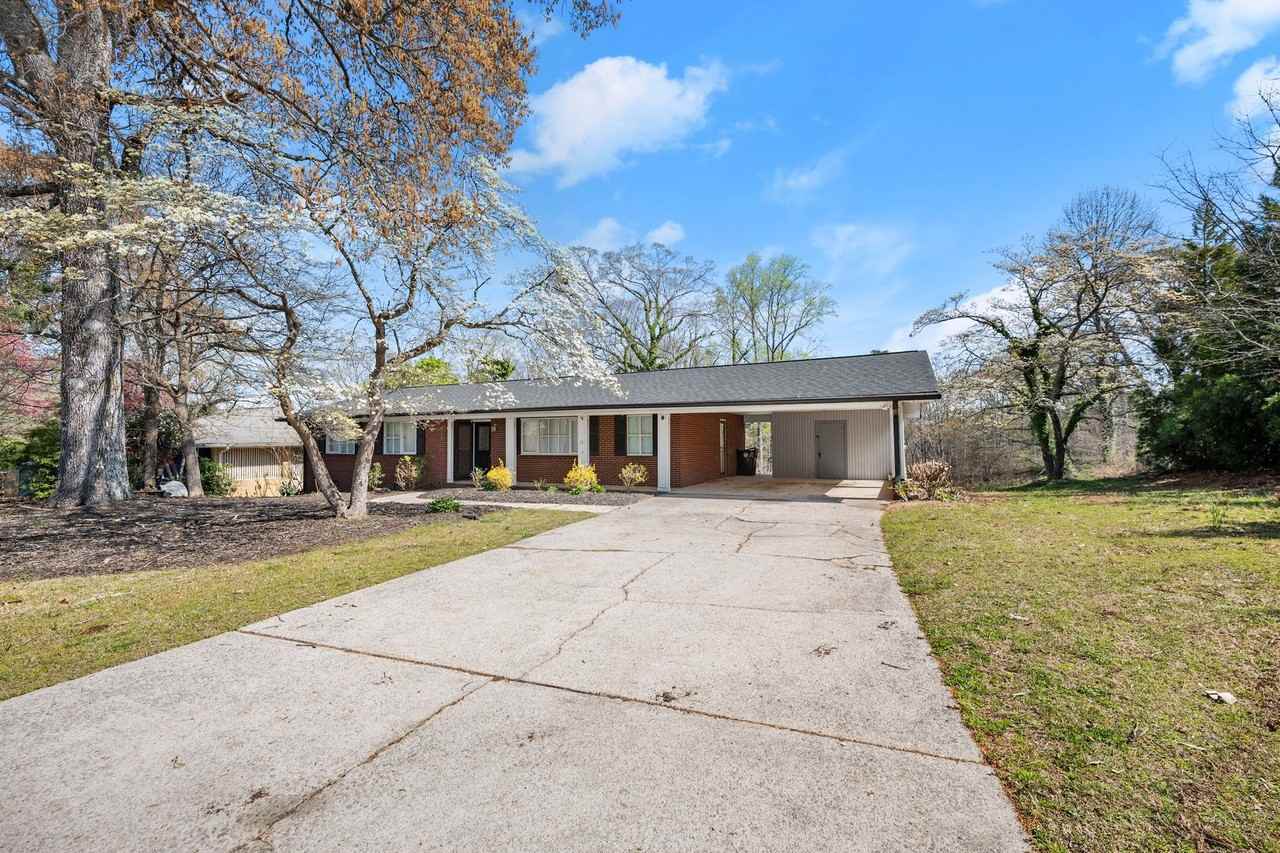 2176 Riverside Dr - Photo 2 of 29