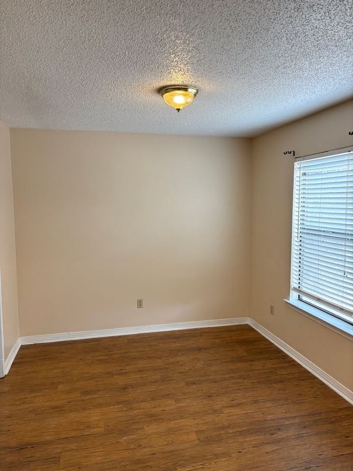 4153 Aqua Vista Drive - Photo 2 of 18