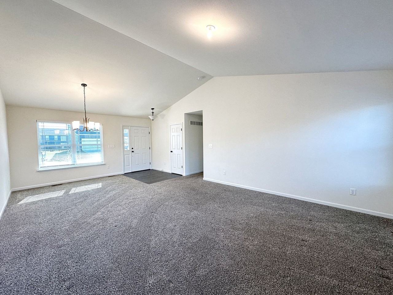 350 Hammerstone Dr - Photo 2 of 17