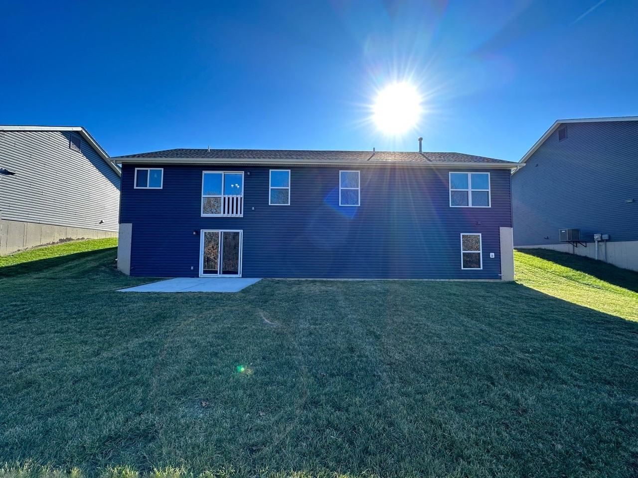 350 Hammerstone Dr - Photo 3 of 17