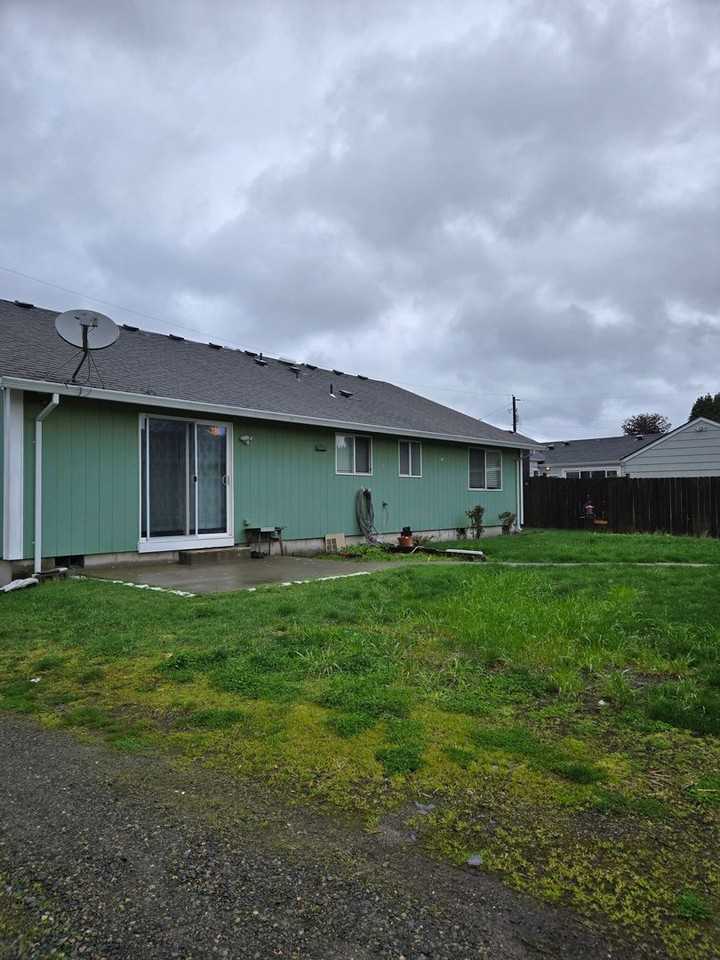806 Alder St - Photo 3 of 22