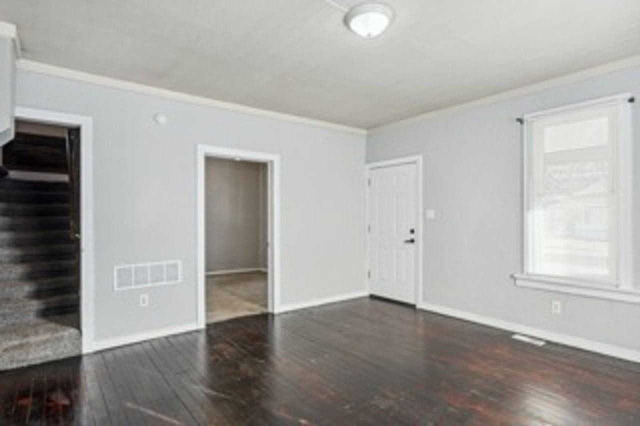 1527 S Water St - Photo 3 of 14