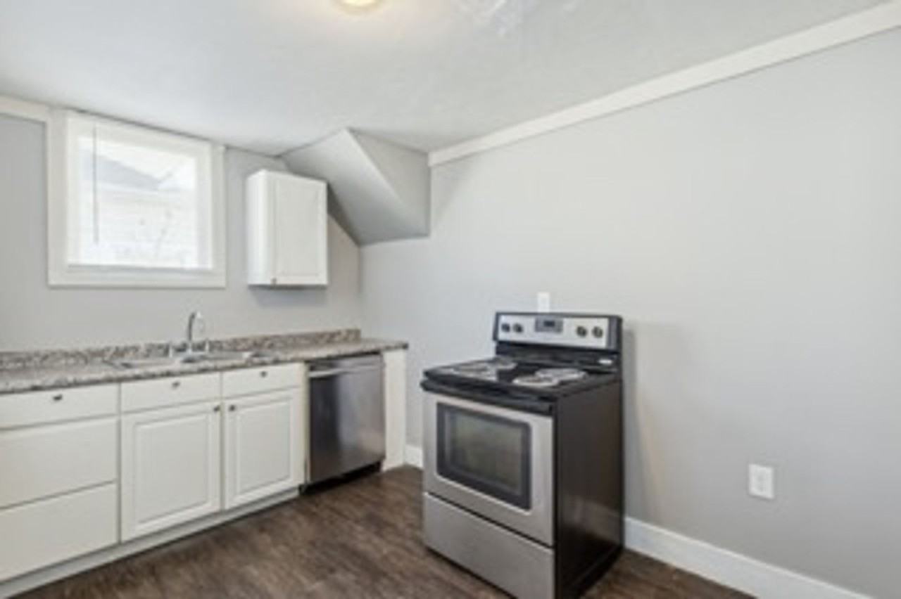 1527 S Water St - Photo 7 of 14