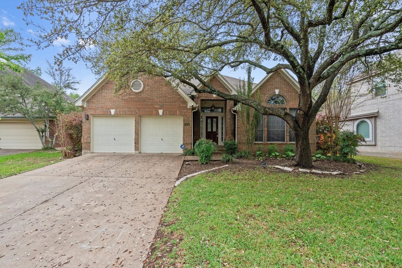 7902 Isaac Pryor Dr - Photo 2 of 42