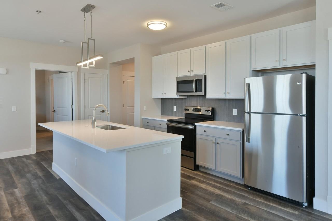 Christine Place Apartments - Photo 6 of 38