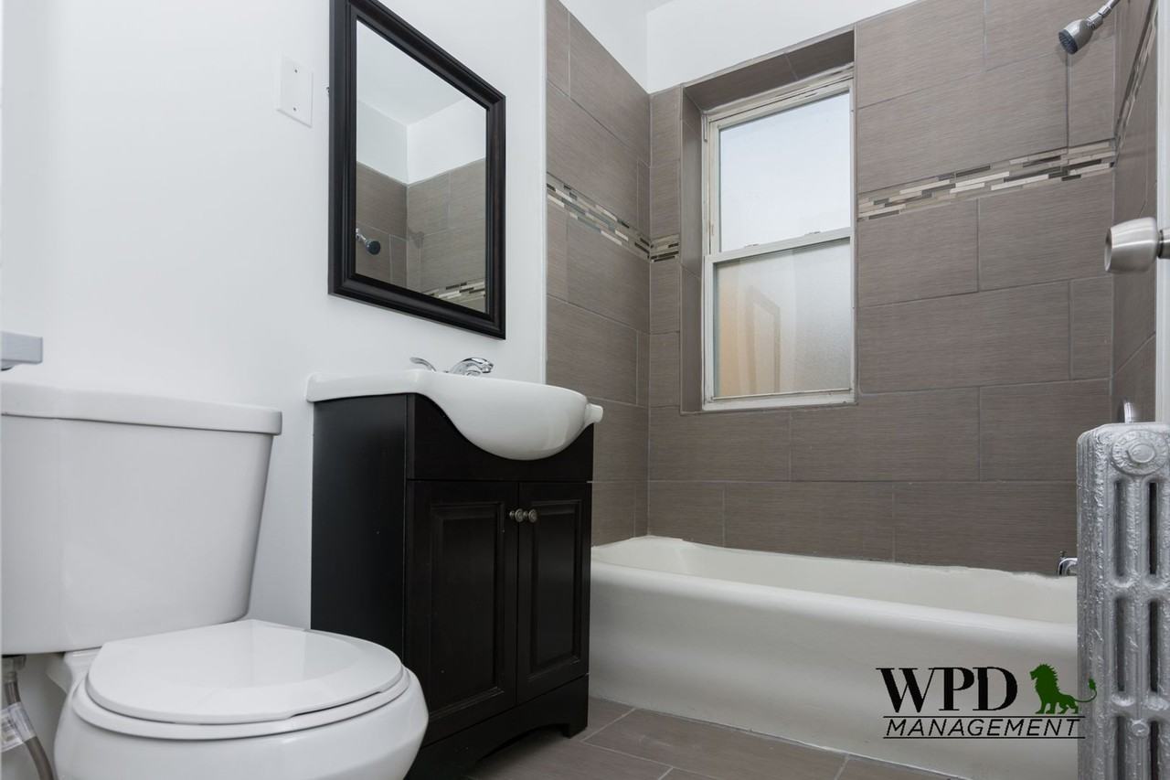 7431 S Eggleston Ave - Photo 3 of 8