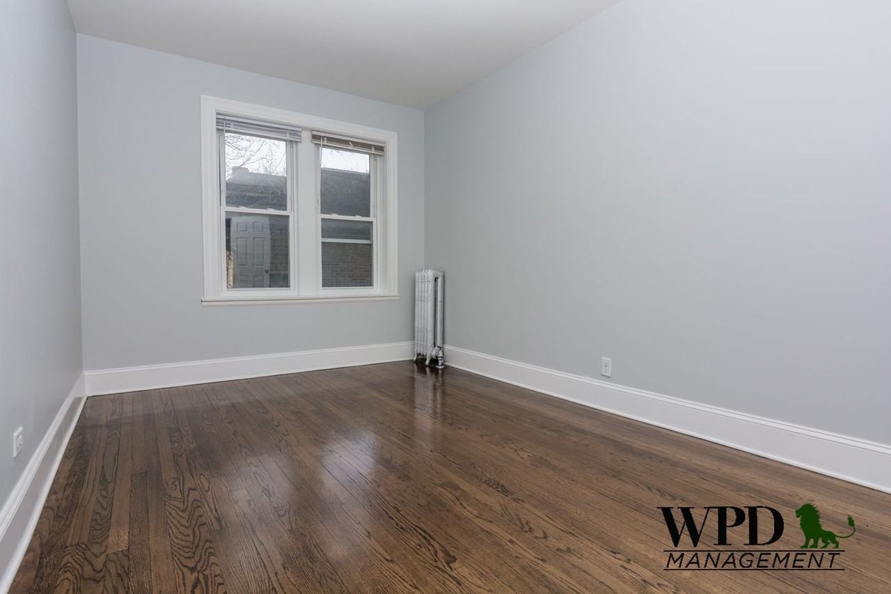 7431 S Eggleston Ave - Photo 4 of 8