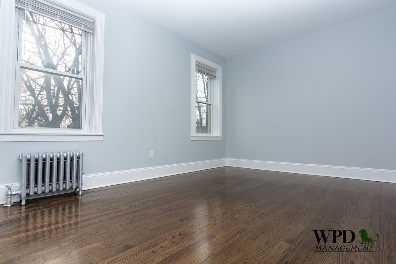 7431 S Eggleston Ave - Photo 7 of 8