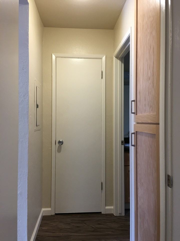 Shangri-La Apartments - Photo 4 of 20