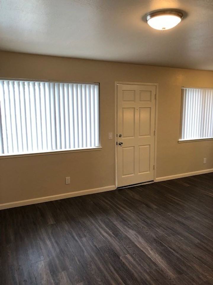 Shangri-La Apartments - Photo 6 of 20