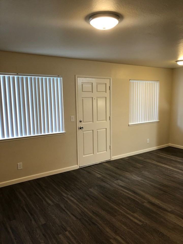 Shangri-La Apartments - Photo 7 of 20