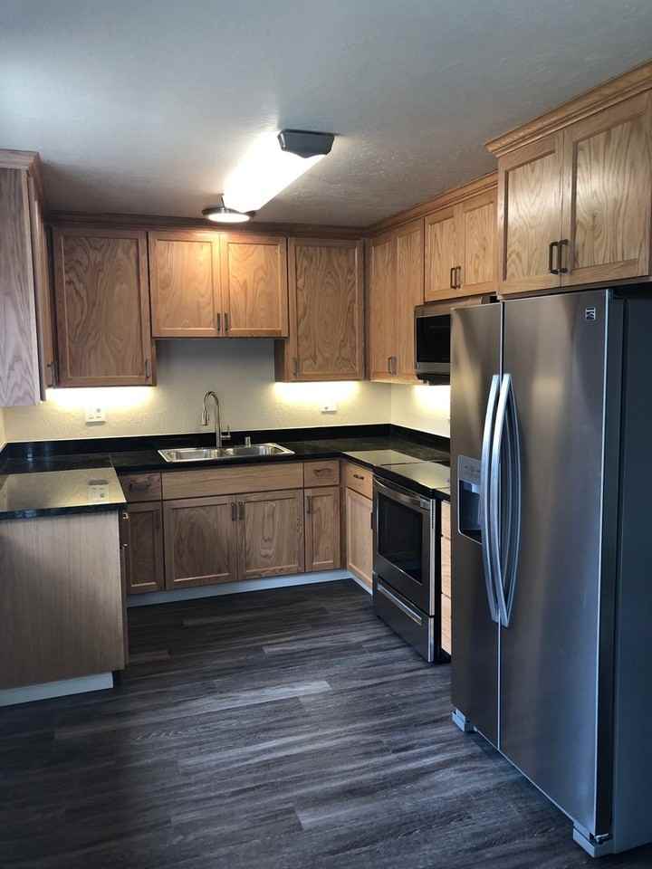 Shangri-La Apartments - Photo 7 of 11