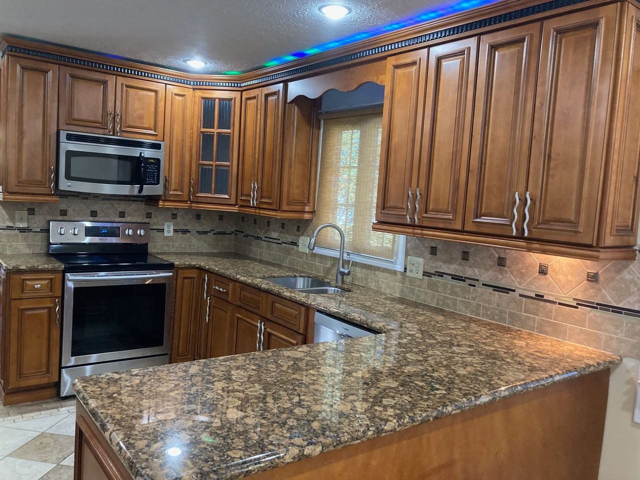 8707 Groveside Dr - Photo 2 of 34