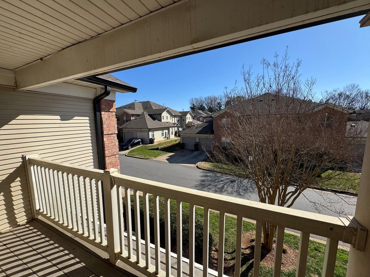 7333 Michaels Landing Dr - Photo 2 of 15