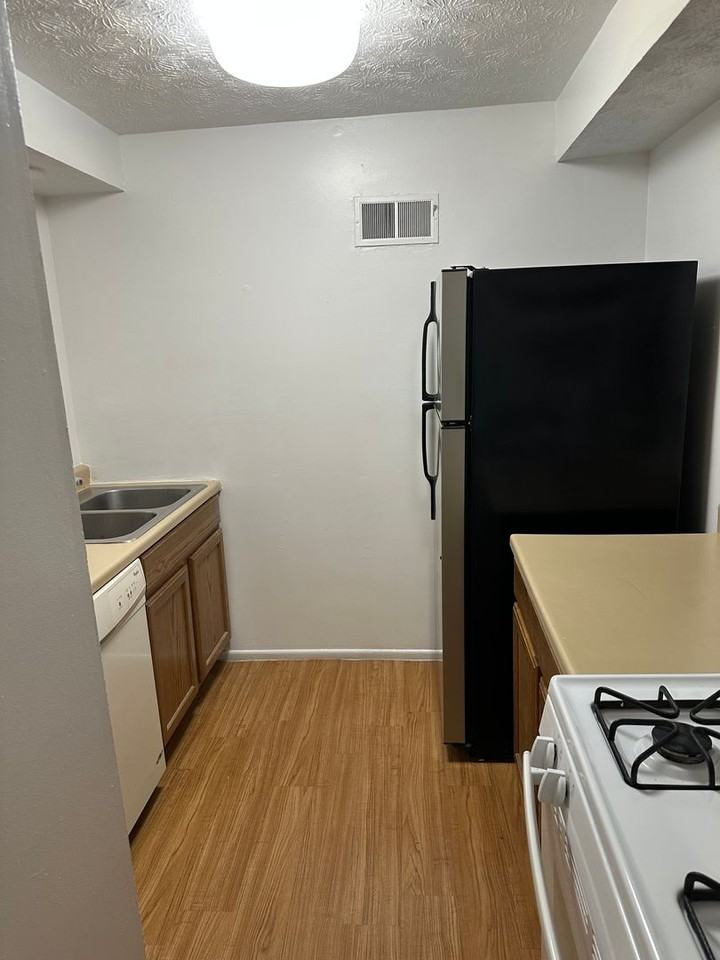 The Villages at Lemans - Photo 4 of 14