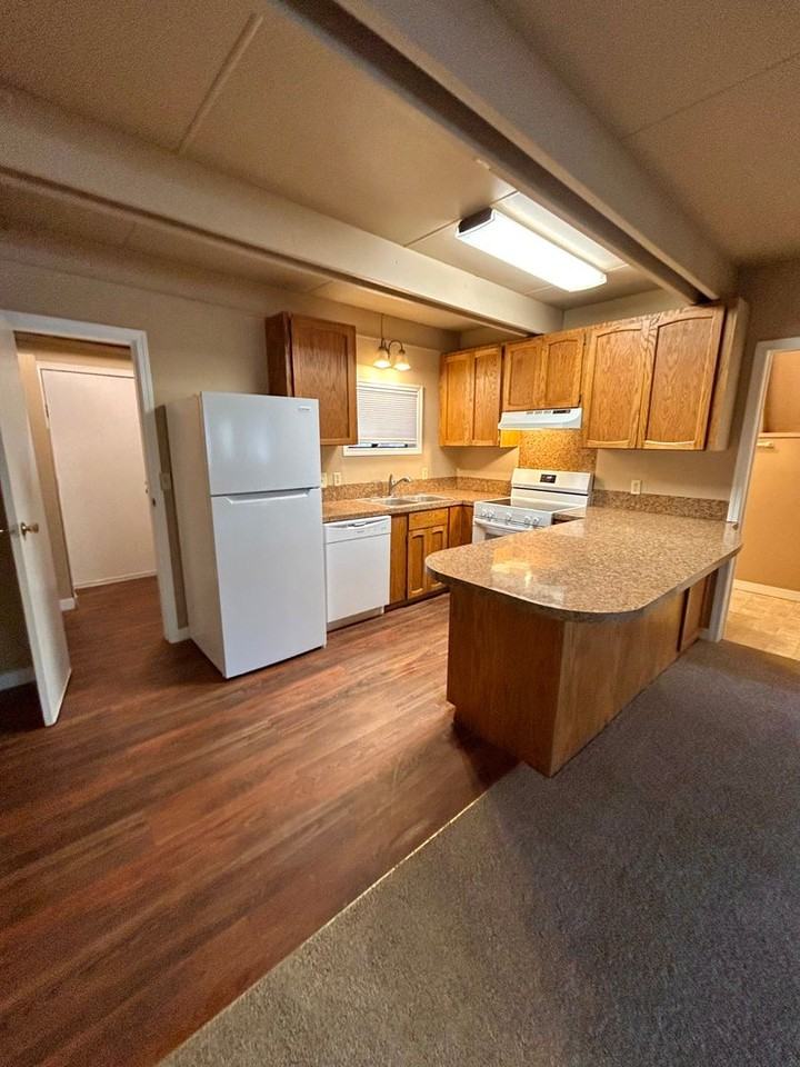 16146 Hawks Lair Rd - Photo 5 of 11