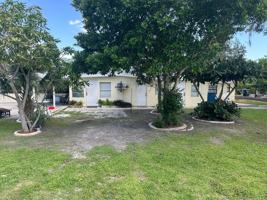 featured image of 2115 Henry St Ne