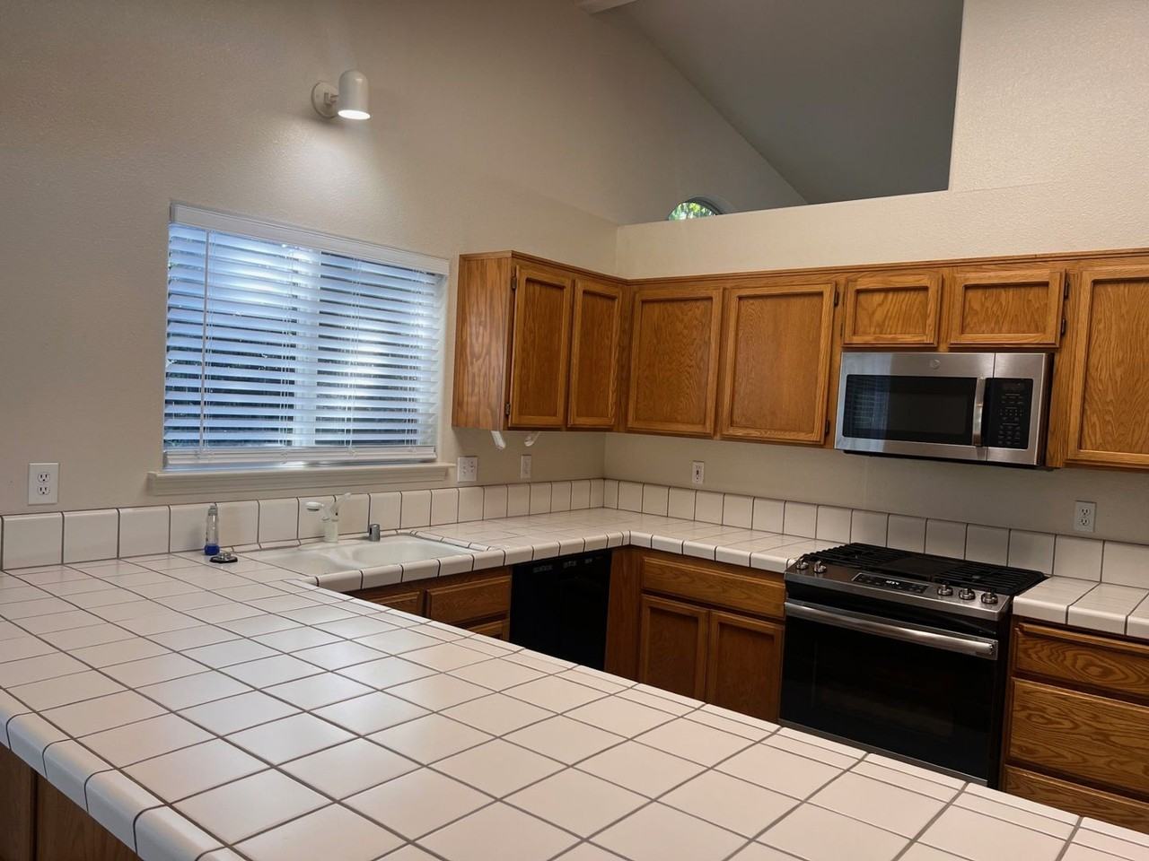 3257 Seedling Dr - Photo 4 of 22