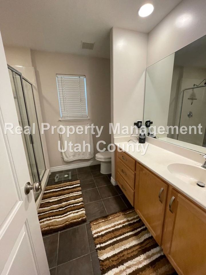 3347 E Kennekuk Ln - Photo 5 of 15