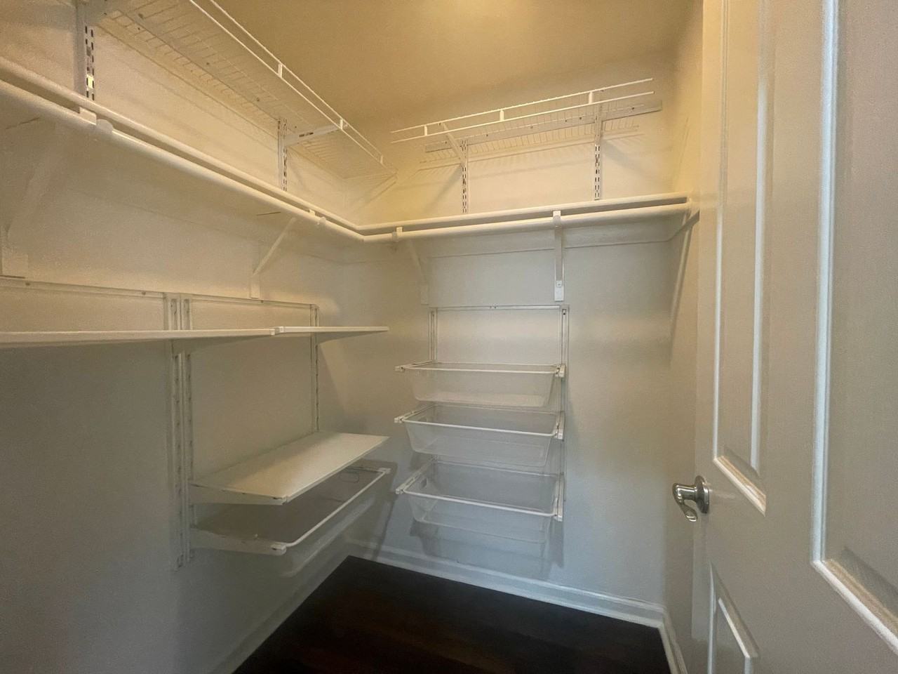 863 N King Rd - Photo 6 of 12