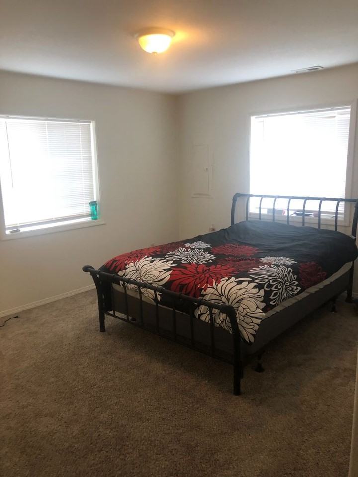 102 2nd Ave Sw - Photo 2 of 7