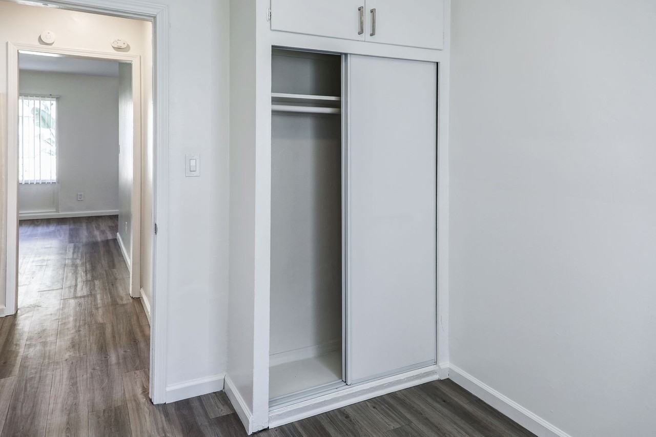 Marine Terrace - Photo 4 of 7