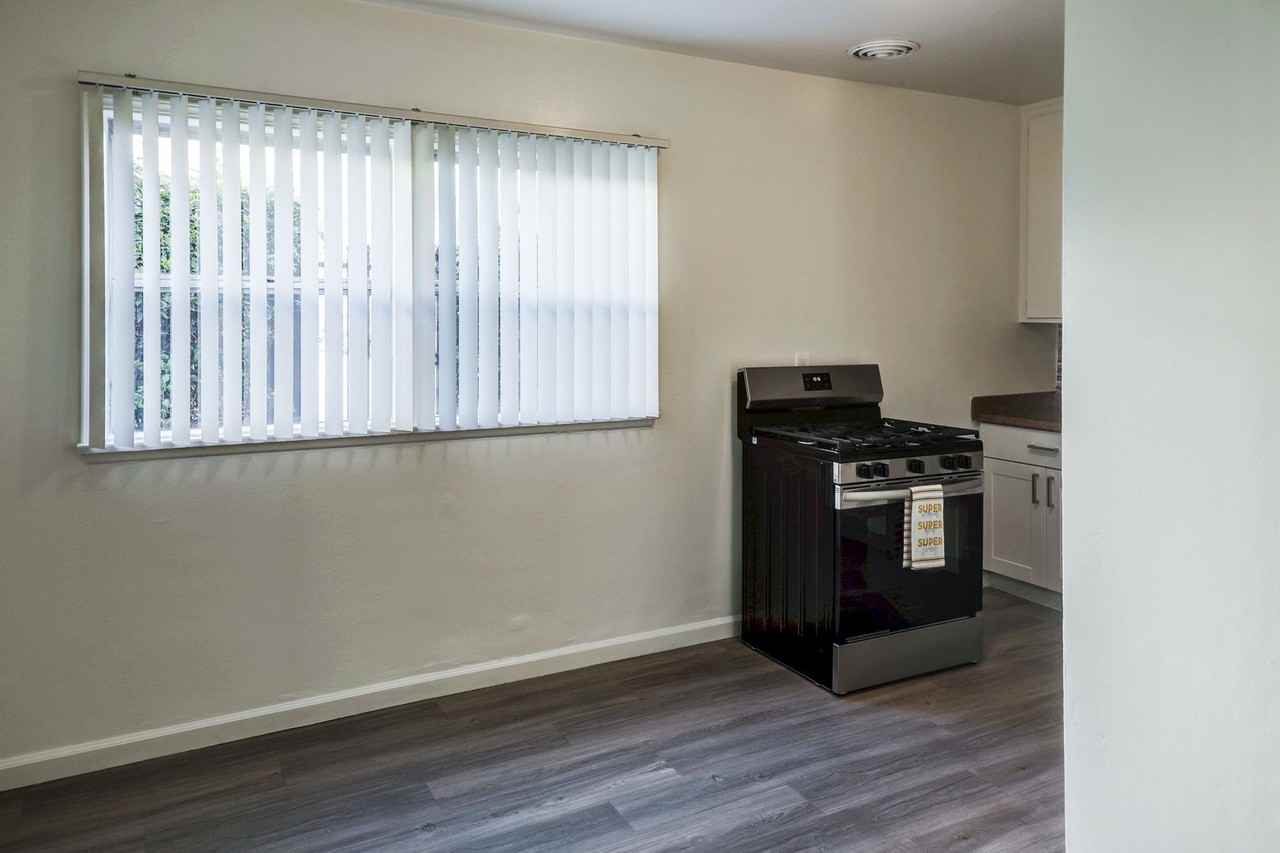 Marine Terrace - Photo 7 of 21