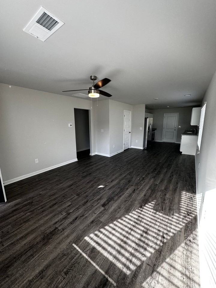 70 Cypress Ct - Photo 2 of 13