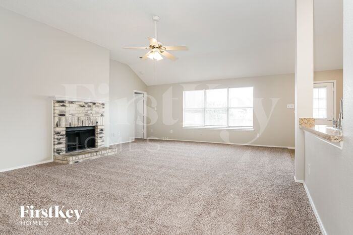 209 Layman Dr - Photo 3 of 16